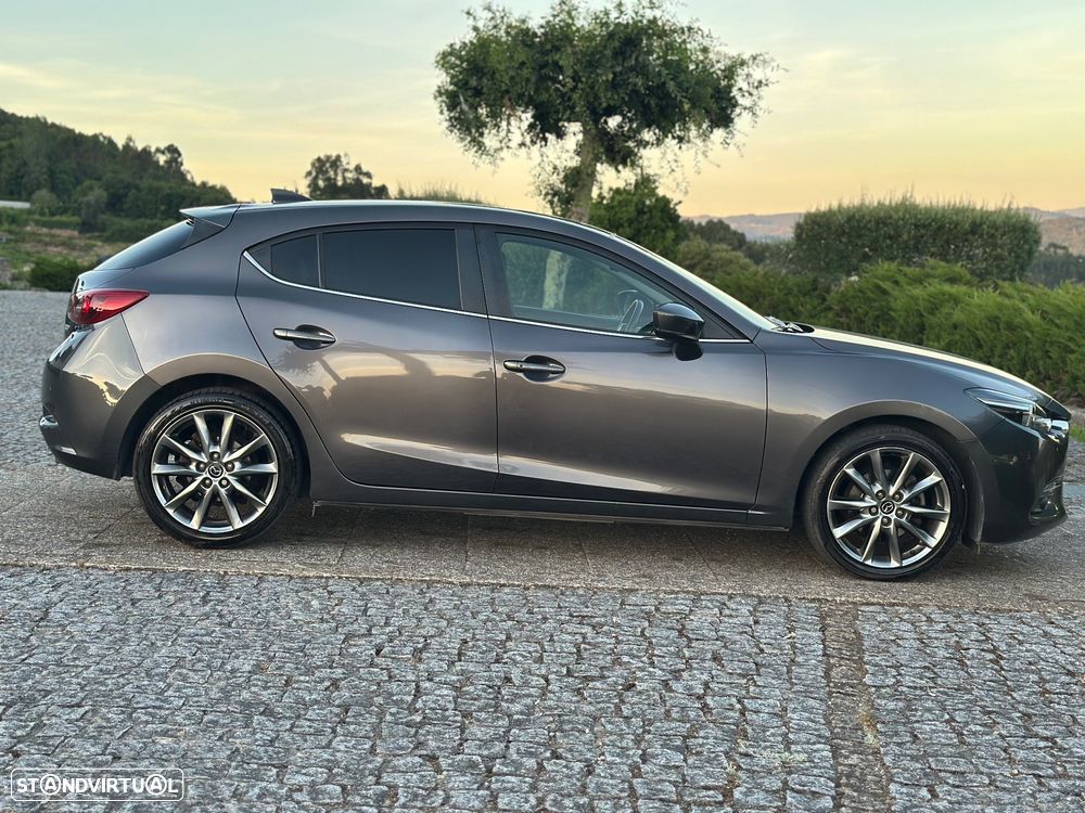 Mazda 3 Hatchback 1.5 Sky-D Excellence Pack Leather - 44