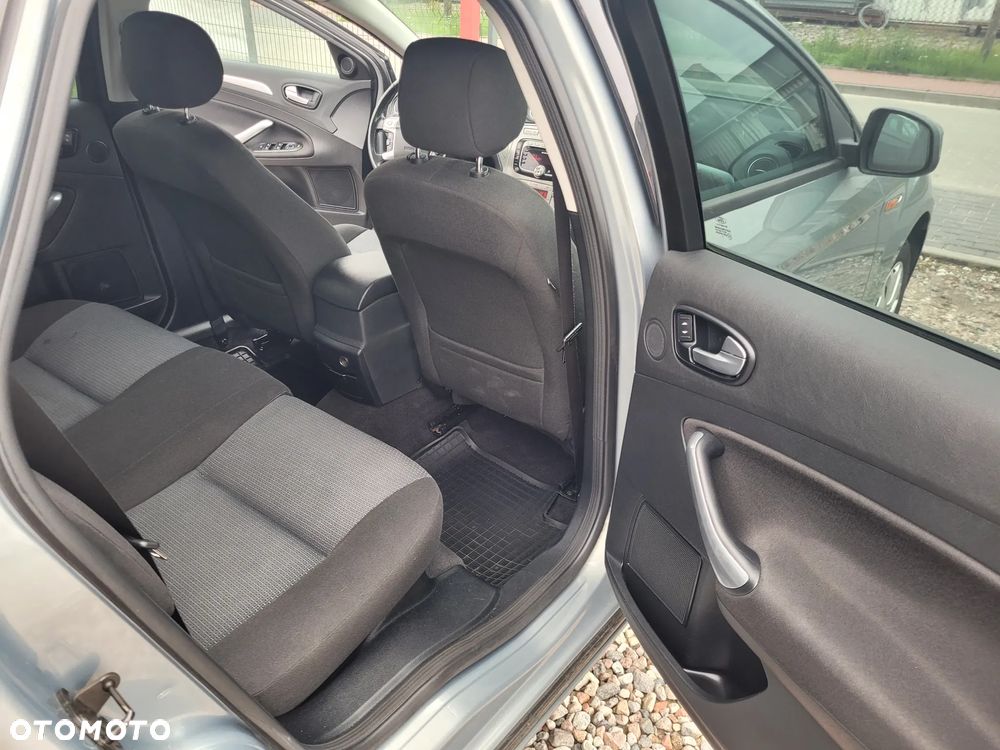 Ford Mondeo - 14