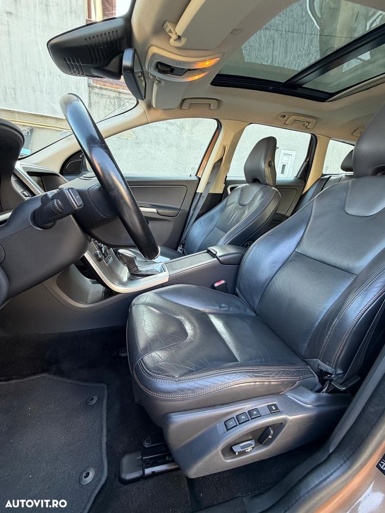 Volvo XC 60 2.4D AWD Aut. - 7
