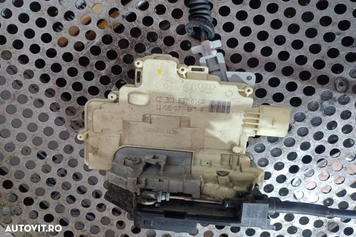 Broasca usa fata dreapta 3C1837016A Volkswagen VW Passat B6 [2005 - 2 - 1