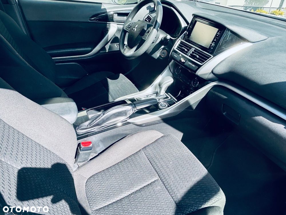 Mitsubishi Eclipse Cross - 23