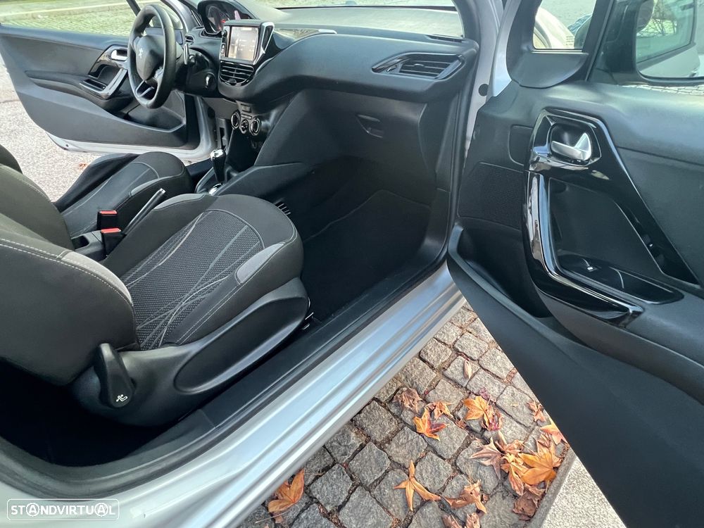 Peugeot 208 e-HDi 68 EGS5 Stop&Start Active - 21