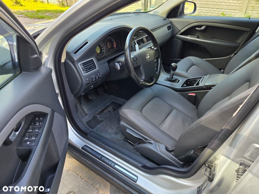 Volvo V70 2.0 Entry - 5