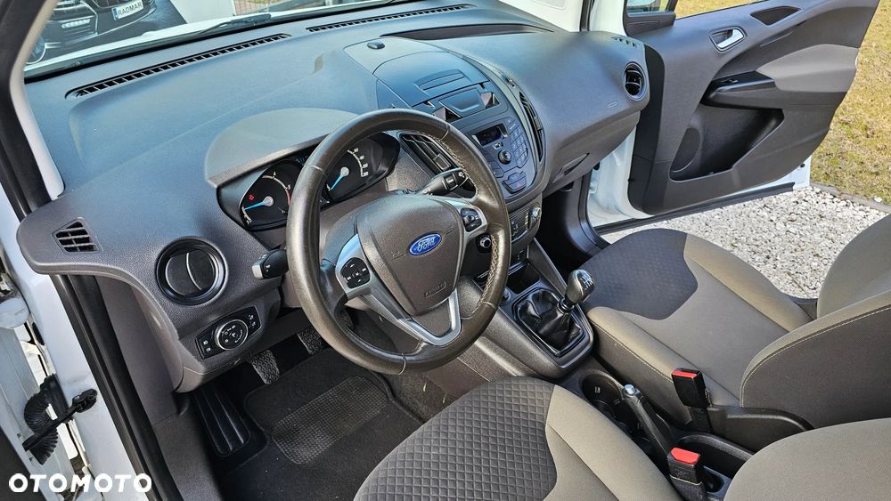 Ford Tourneo Courier 1.5 TDCi S&S Trend - 13