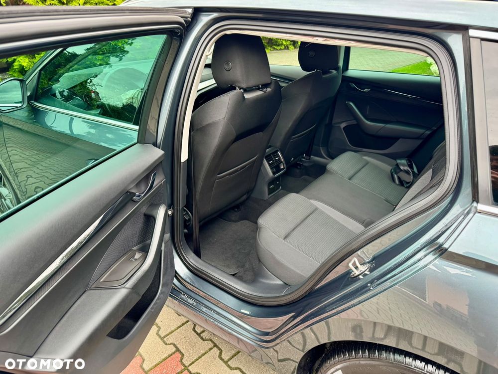 Skoda Octavia 2.0 TDI DSG Style - 15