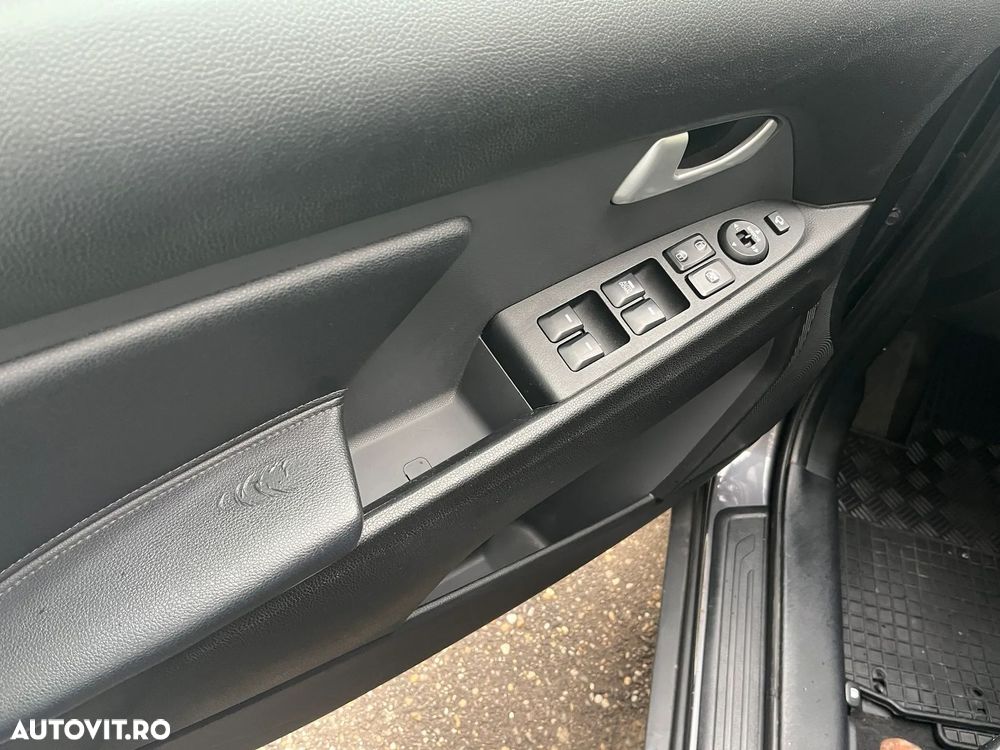 Kia Sportage 1.7 DSL MT 4x2 STYLE - 7