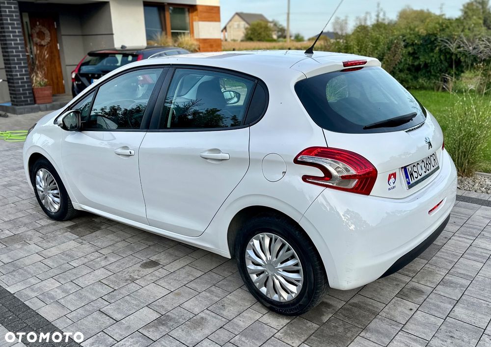 Peugeot 208 - 3