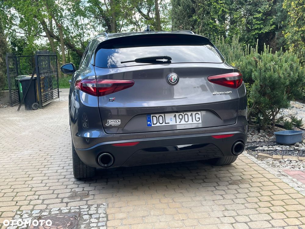 Alfa Romeo Stelvio 2.0 Turbo TI Q4 - 15