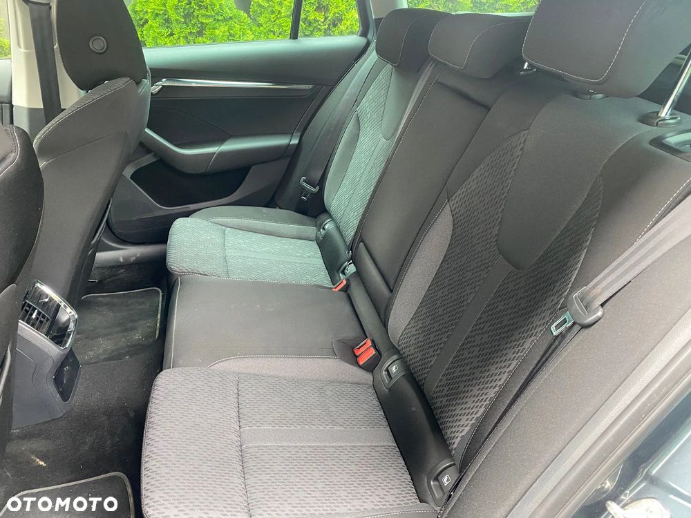 Skoda Octavia 2.0 TDI DSG Sport Edition - 14
