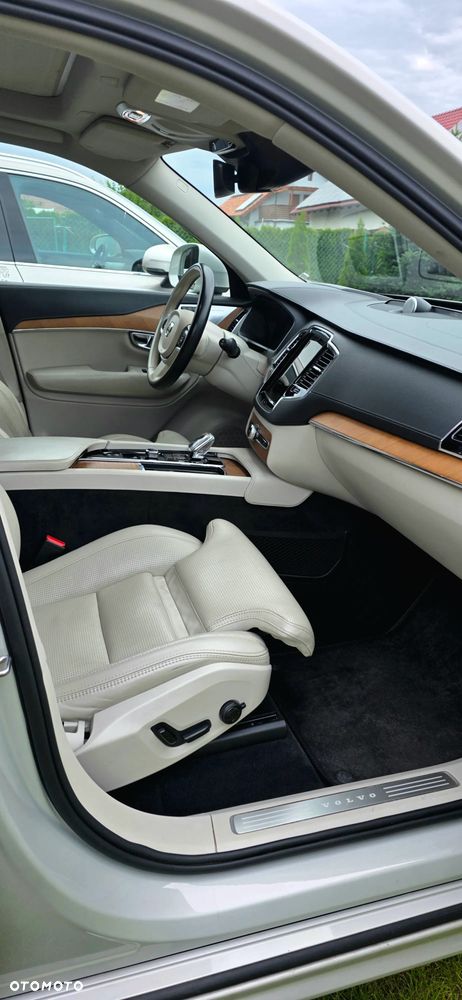 Volvo XC 90 - 5