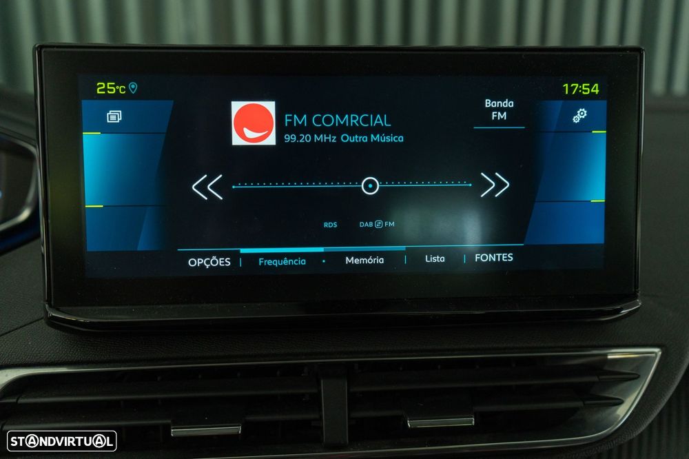 Peugeot 3008 1.6 Hybrid Allure e-EAT8 - 16