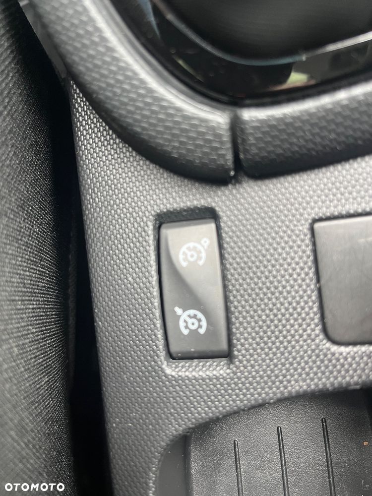 Renault Clio 1.2 16V Life EU6 - 21