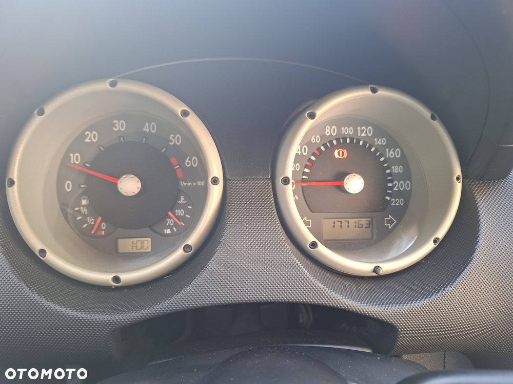 Volkswagen Polo - 12