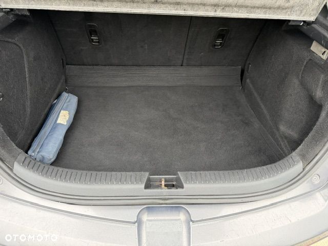 Mazda 3 1.6 Active - 10