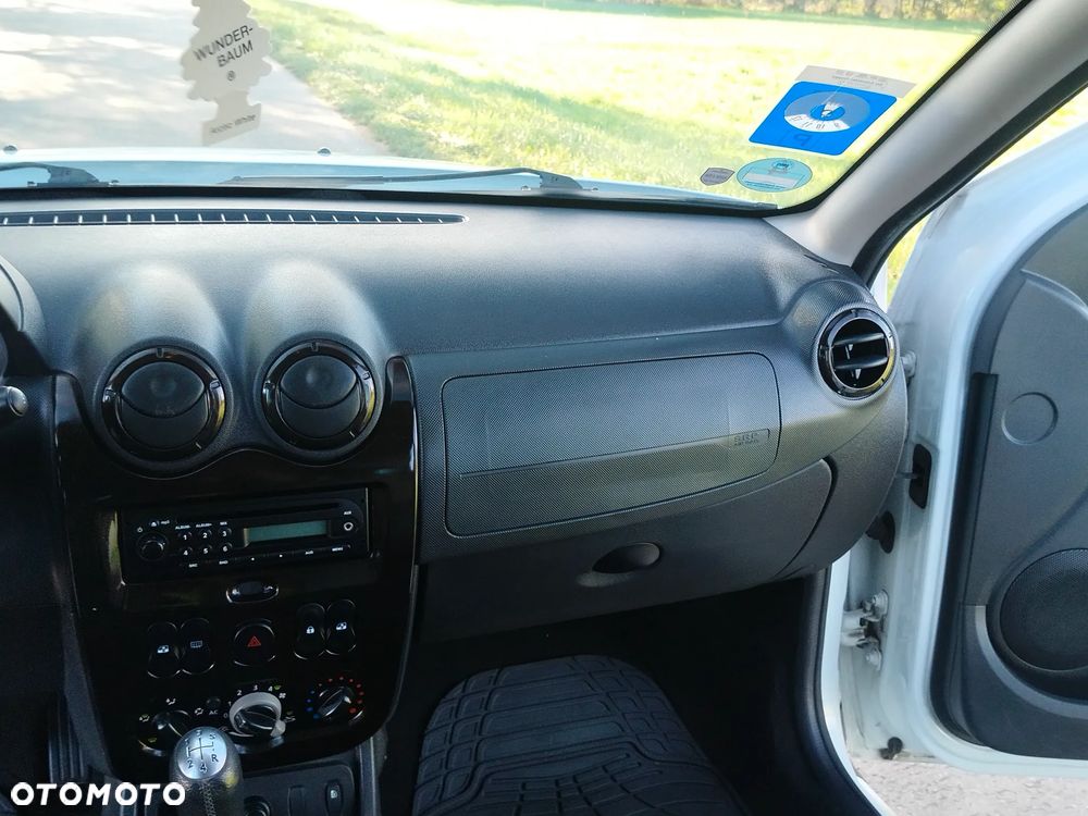 Dacia Duster 1.6 16V 4x2 Prestige - 28