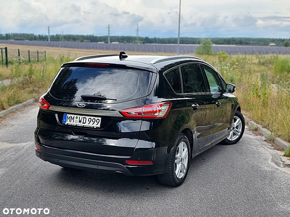 Ford S-Max - 14