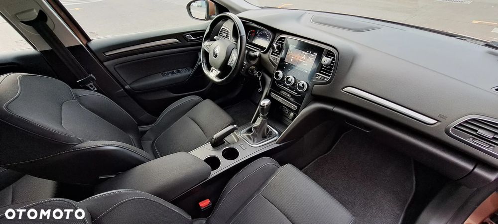 Renault Megane 1.3 TCe FAP Zen - 24