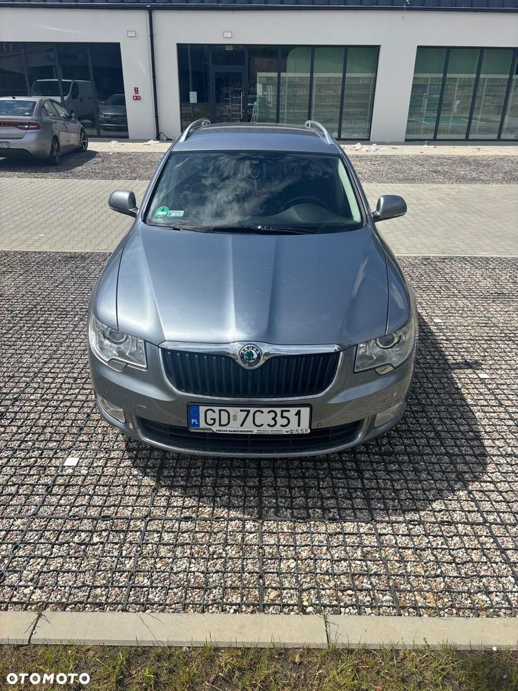 Skoda Superb 2.0 TDI DSG Ambition - 1
