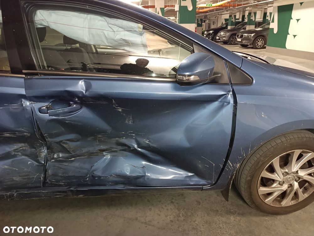 Toyota Auris 1.6 Comfort - 11
