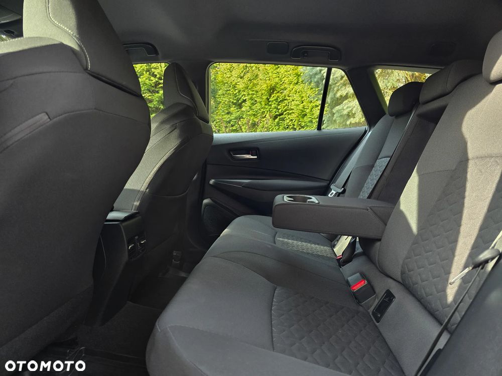 Toyota Corolla 1.8 Hybrid Comfort - 29