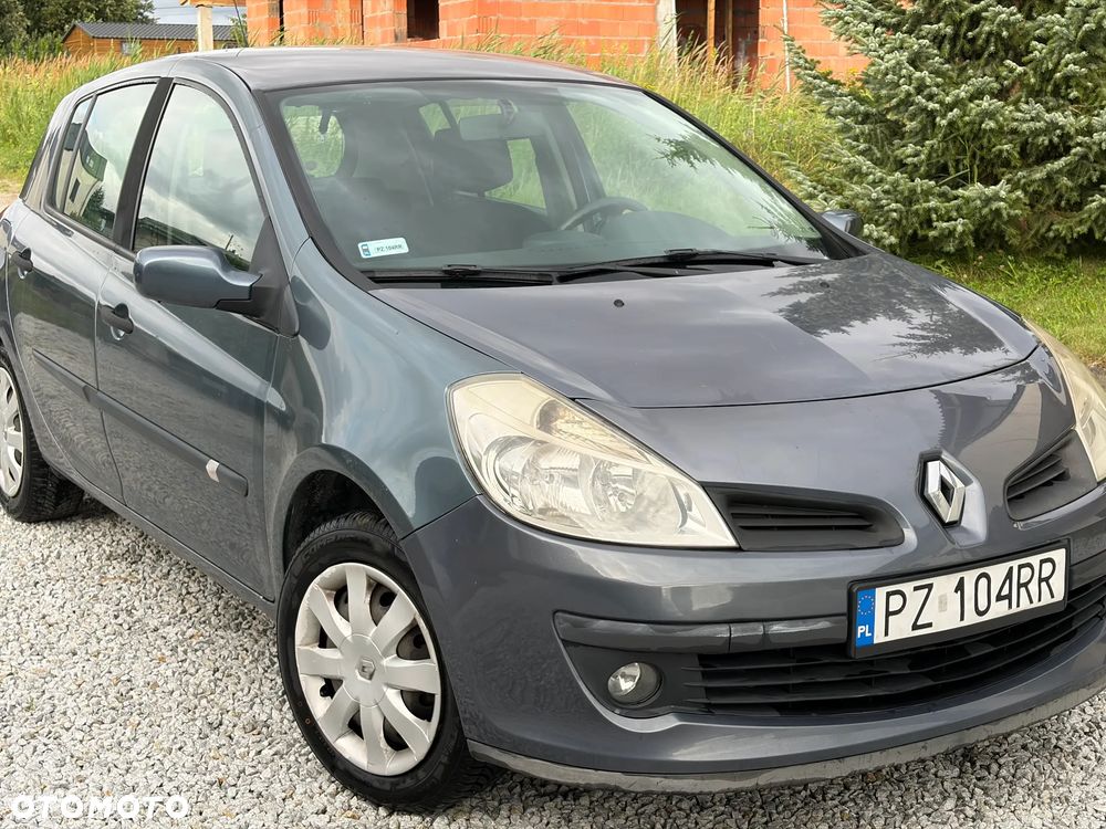 Renault Clio 1.4 16V Expression - 1