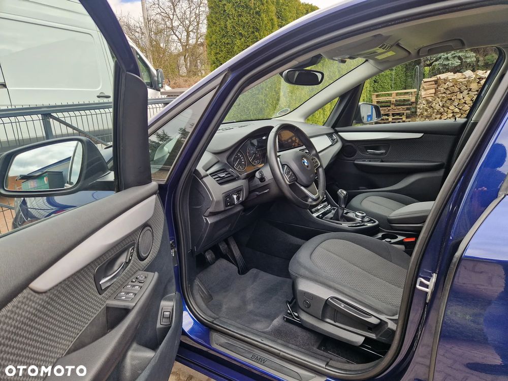 BMW Seria 2 218i - 18