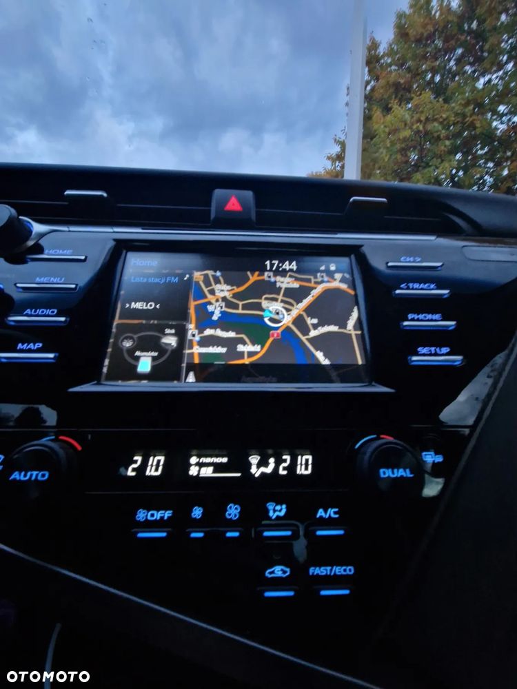 Toyota Camry 2.5 Hybrid Comfort CVT - 13