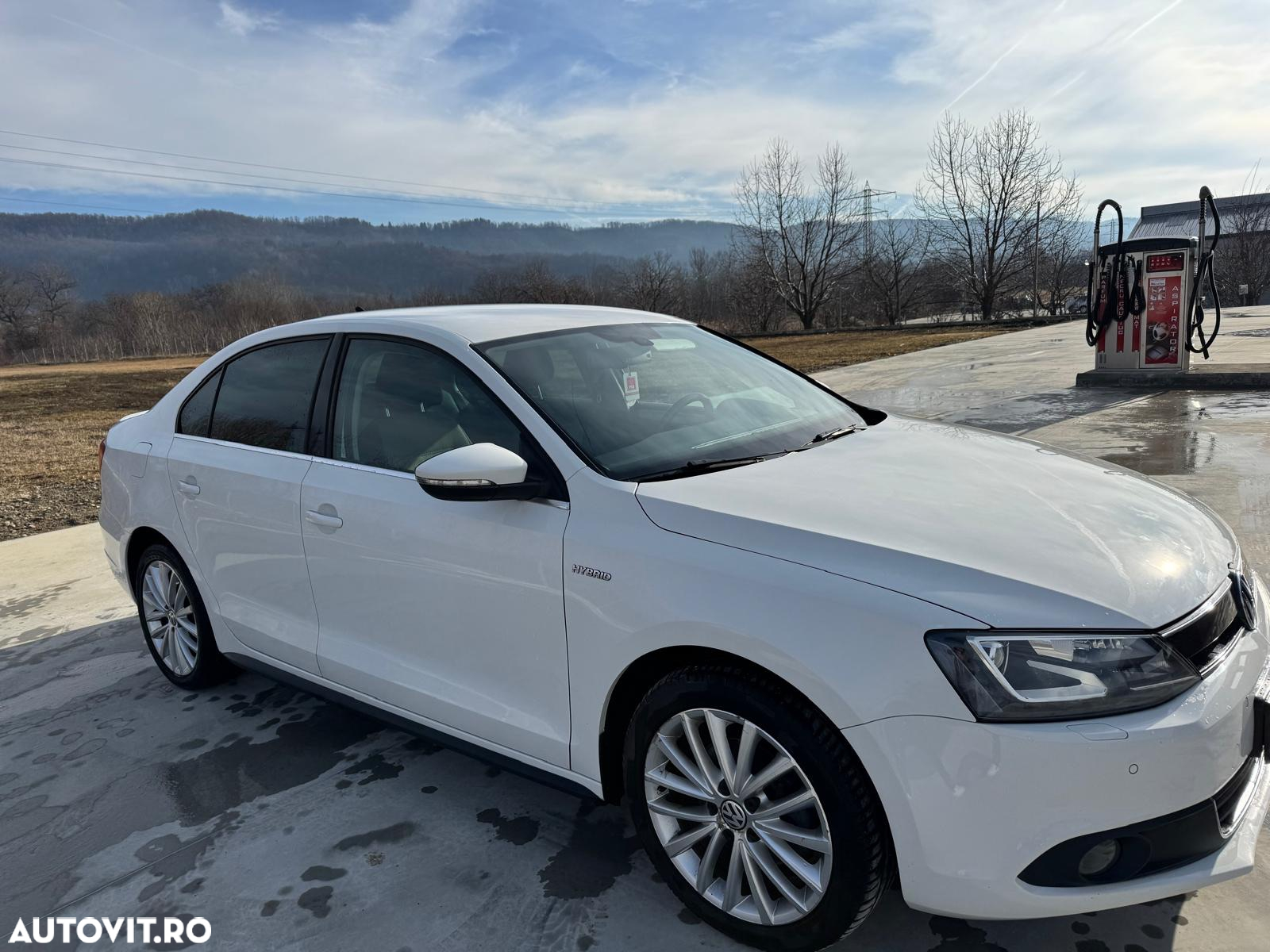 Volkswagen Jetta 1.4 Hybrid DSG Comfortline - 5