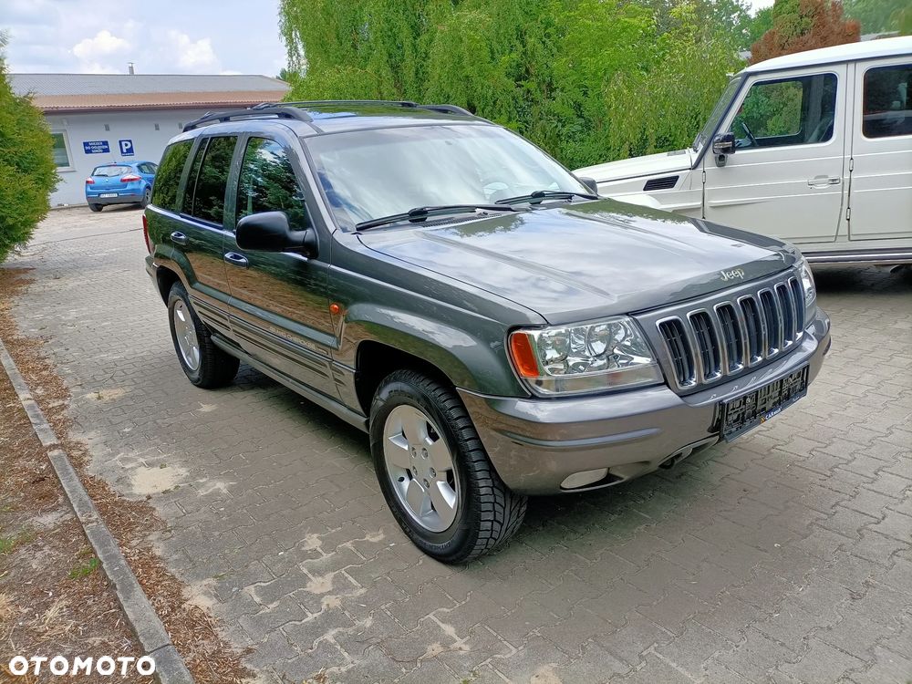 Jeep Grand Cherokee - 1