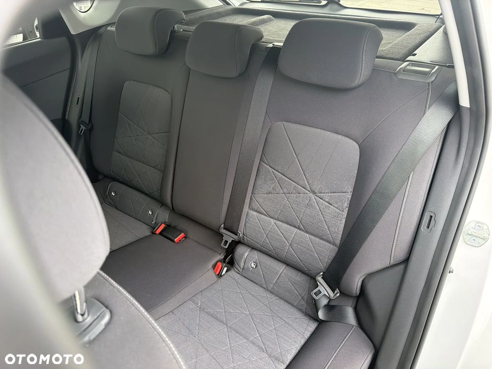 Hyundai Bayon 1.0 T-GDI Executive - 16