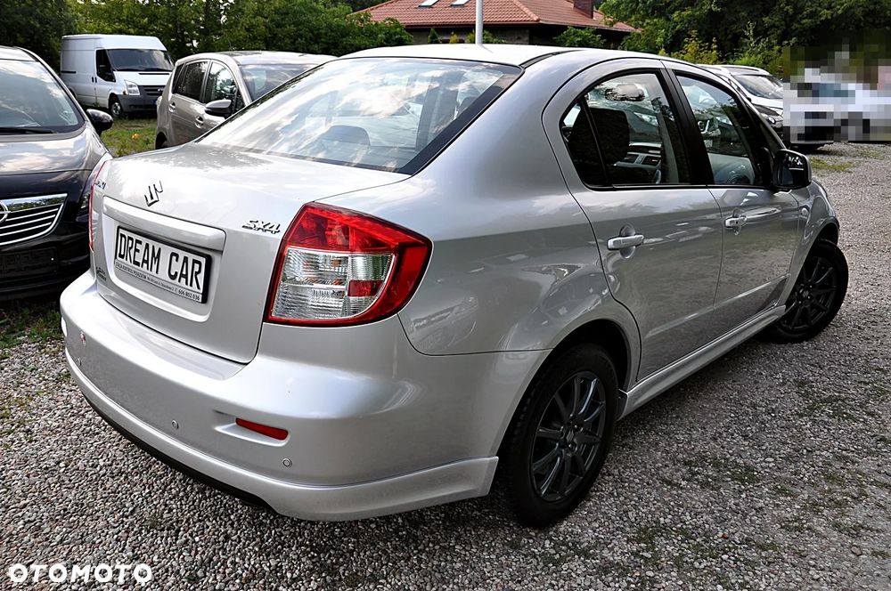 Suzuki SX4 1.6 GS/Premium - 11