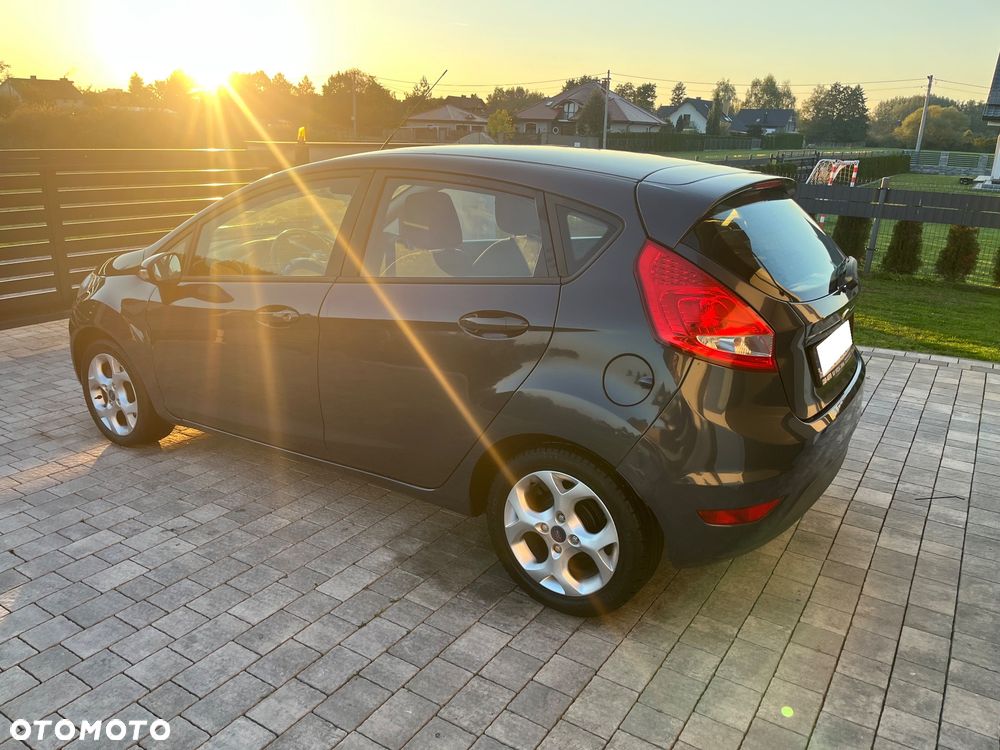 Ford Fiesta - 20