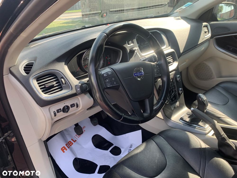 Volvo V40 D2 R-Design Kinetic - 18