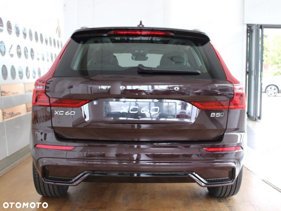 Volvo XC 60 B5 B AWD Ultra Dark - 3