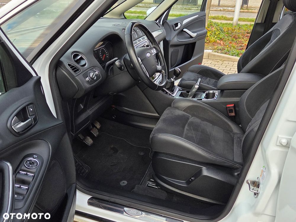 Ford S-Max 2.0 TDCi DPF Ambiente - 26