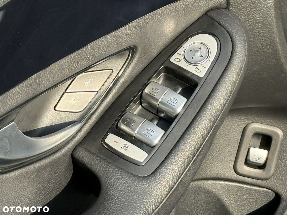 Mercedes-Benz Klasa C 200 (BlueTEC) d T 7G-TRONIC Avantgarde - 8