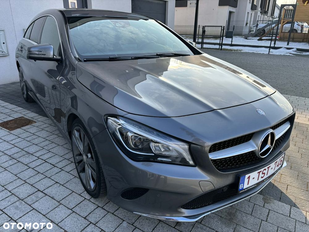 Mercedes-Benz CLA 180 Peak Edition - 19