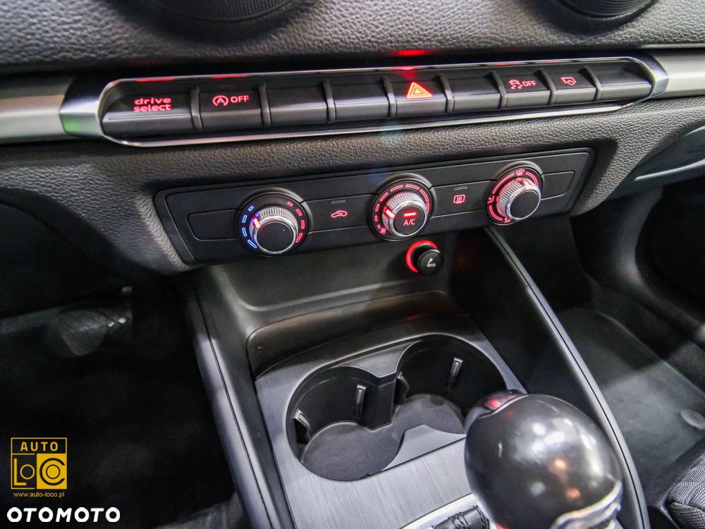 Audi A3 Sportback 1.8 TFSI S tronic S line Sportpaket - 27