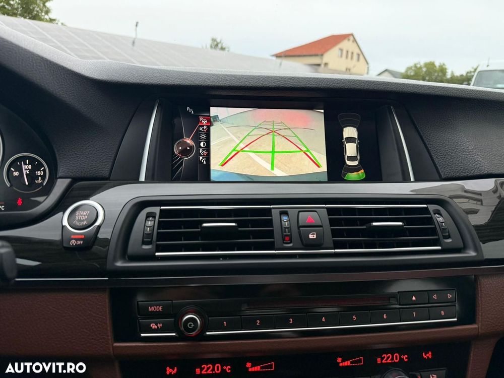 BMW Seria 5 520d Aut. Luxury Line - 13