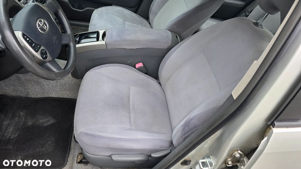 Toyota Prius ver--hybrid-executive - 10