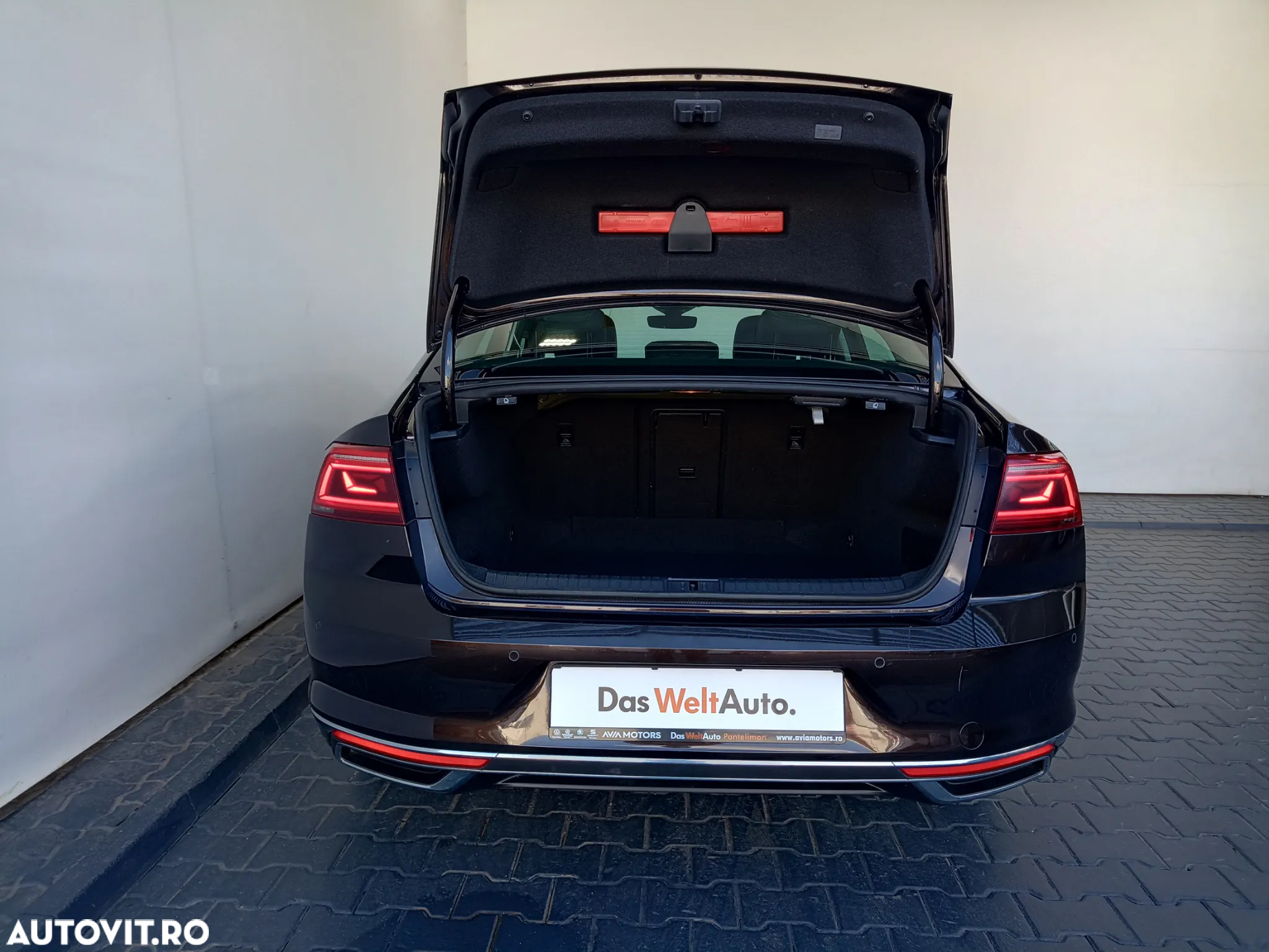 Volkswagen Passat 2.0 TDI DSG Highline - 34