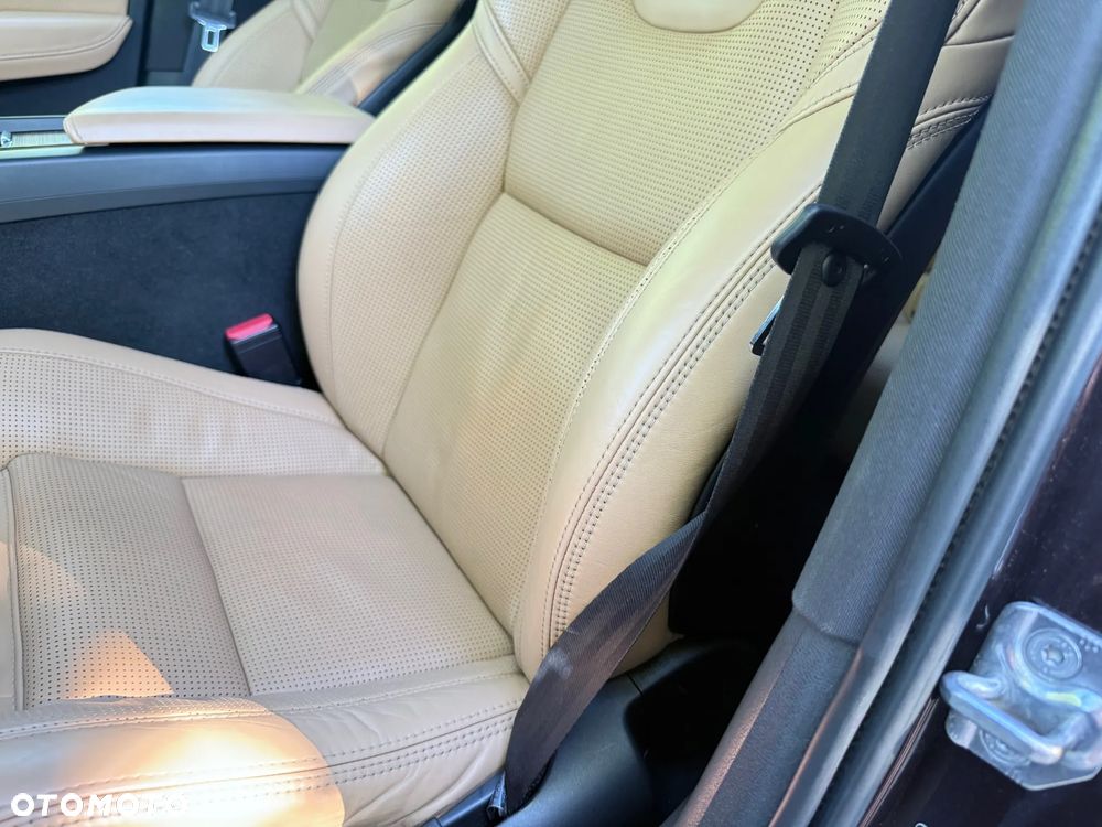 Volvo XC 60 D5 AWD Inscription - 19