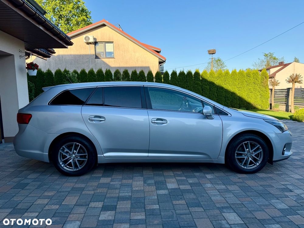 Toyota Avensis 1.8 Executive - 7