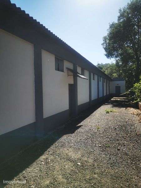 Armazém com 419 m² e Terreno de 2.856 m² | Donai, Lagomar– Bragança - Grande imagem: 4/8