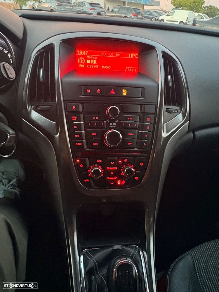 Opel Astra 1.7 CDTi Cosmo - 14