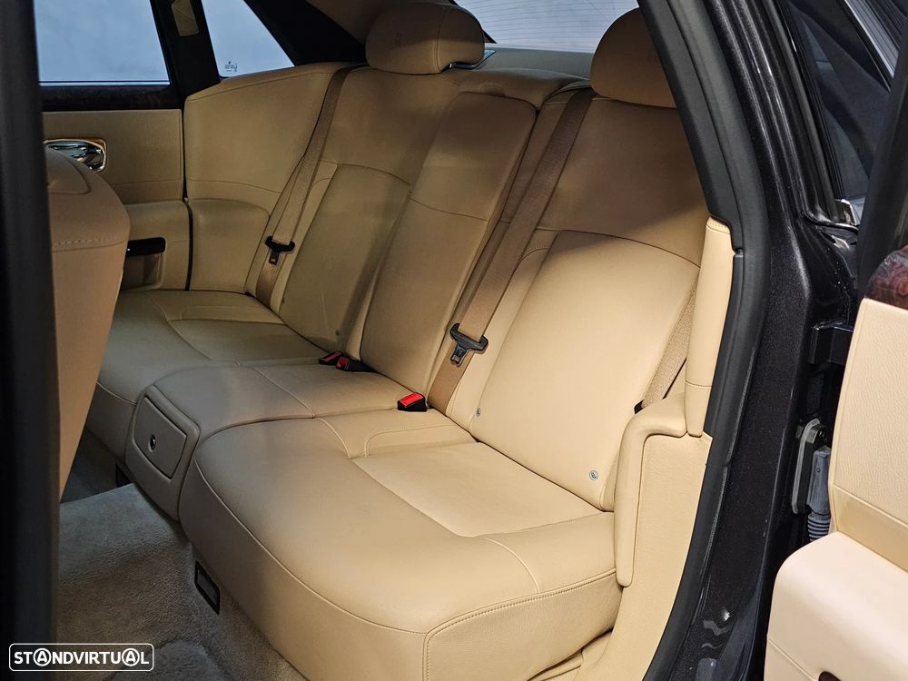 Rolls Royce Ghost - 14