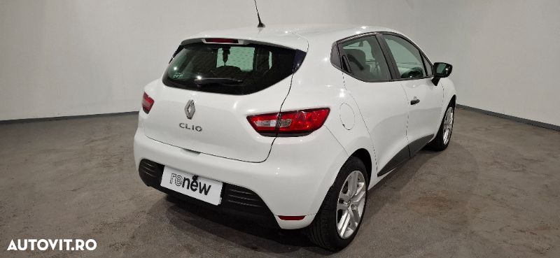 Renault Clio - 19