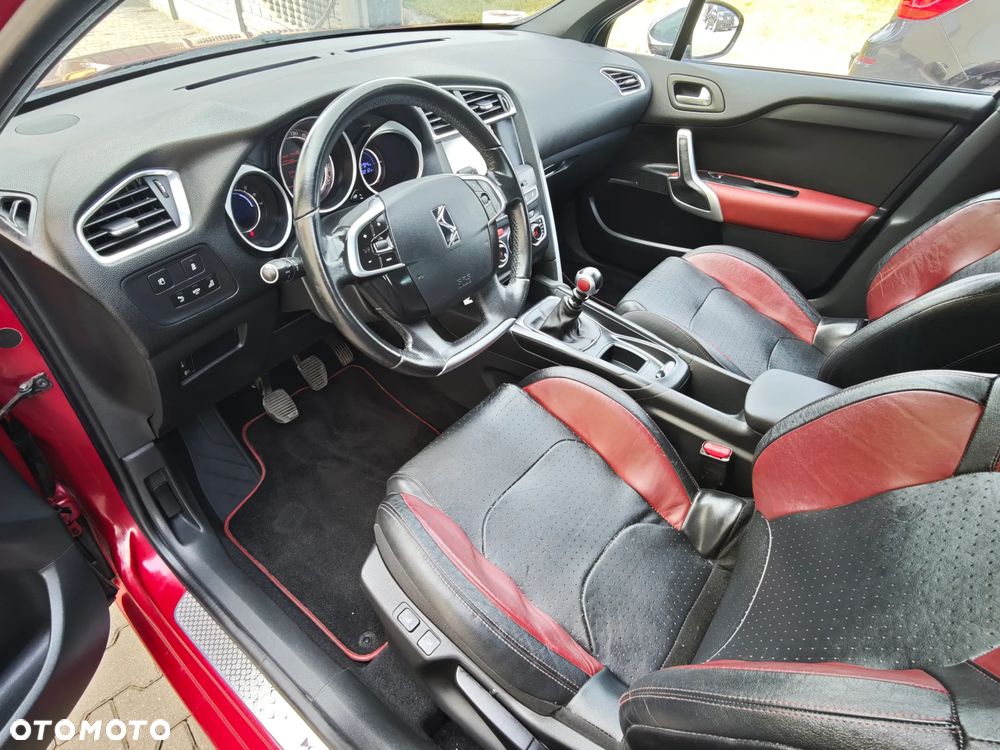 Citroën DS4 BlueHDi 150 S&S SoChic - 23