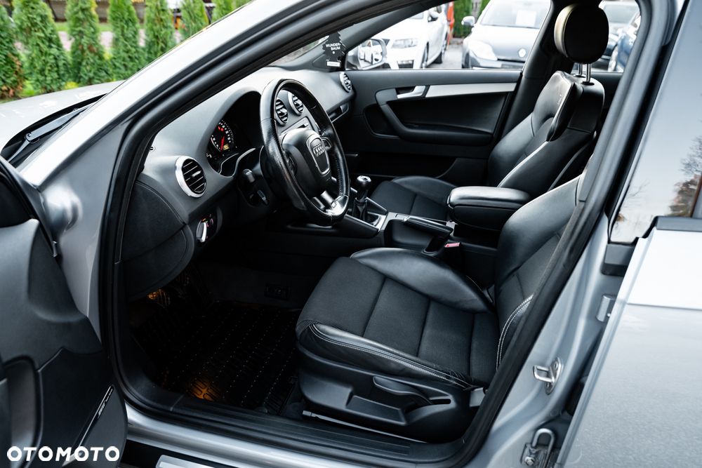 Audi A3 Sportback 2.0 TDI DPF Attraction - 17