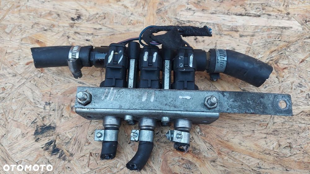 LISTWA WTRYSKOWA WTRYSKI LPG GAZ OPEL OMEGA B 3.0 - 4